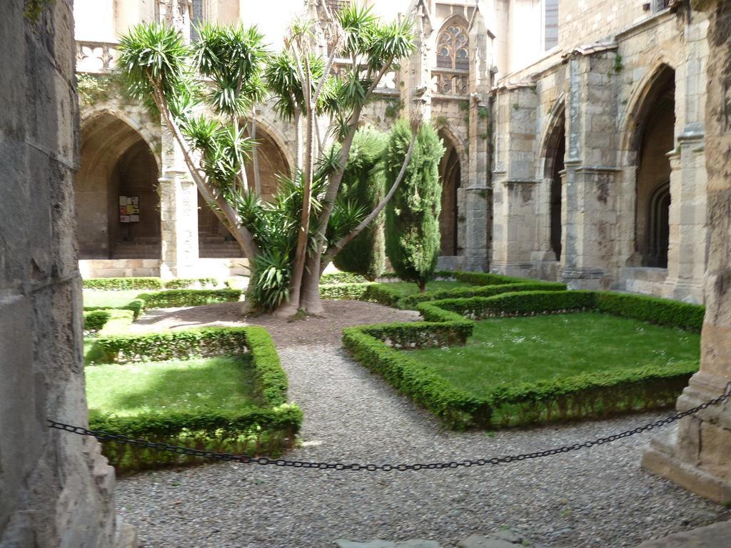 La De La Cathedrale *